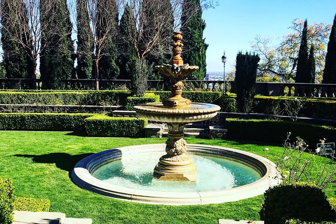 2 Hour Private Tour - Hollywood and Beverly Hills Celebrity Homes - The Hollywood Hills, Bel Air, and Holmby Hills