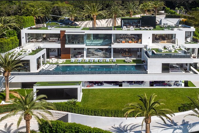 2 Hour Private Tour - Hollywood and Beverly Hills Celebrity Homes - Sunset Strip and the Stories Behind the Streets