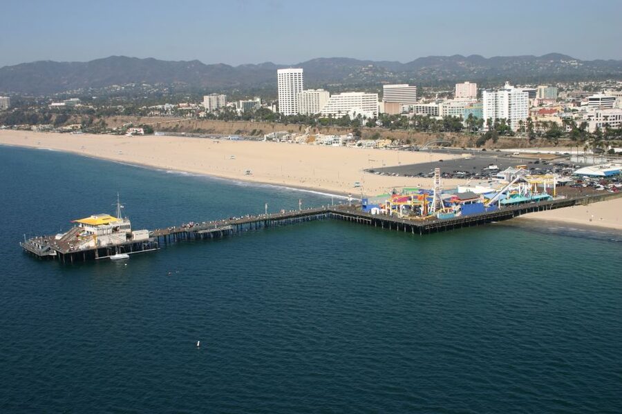 California Coastline & Hollywood Celebrity Helicopter Tour - Timing, weather and practical details