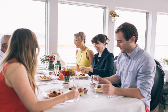 City Cruises Los Angeles Brunch Cruise from Marina del Rey - Drinks, music, and attentive service