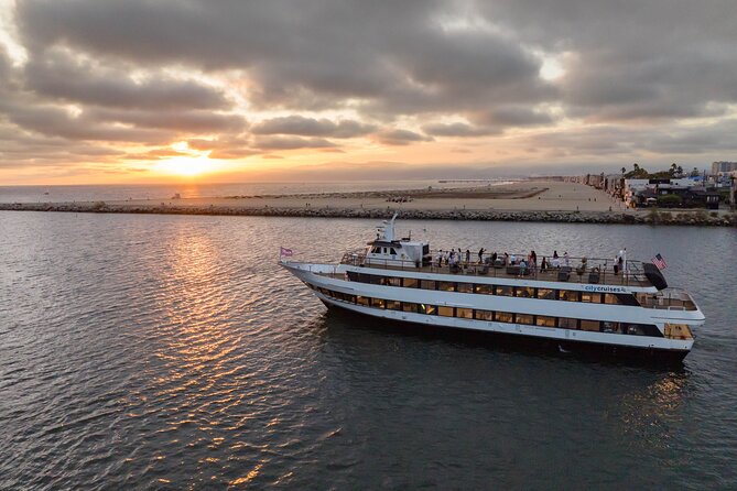 City Cruises Los Angeles Dinner Cruise from Marina del Rey - Dinner: a two-main- course plate, with some uncertainty