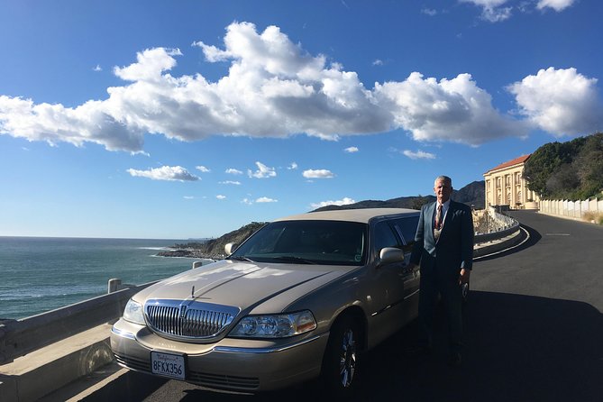 Deluxe Los Angeles 5-Hour Limo Tour with Drinks Included - Downtown LA, Griffith Park and the Hollywood Sign
