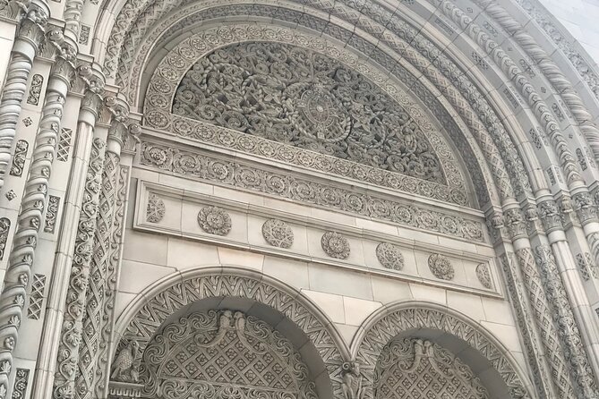 Downtown Los Angeles Architecture Walking Tour - What the guide adds to the walk