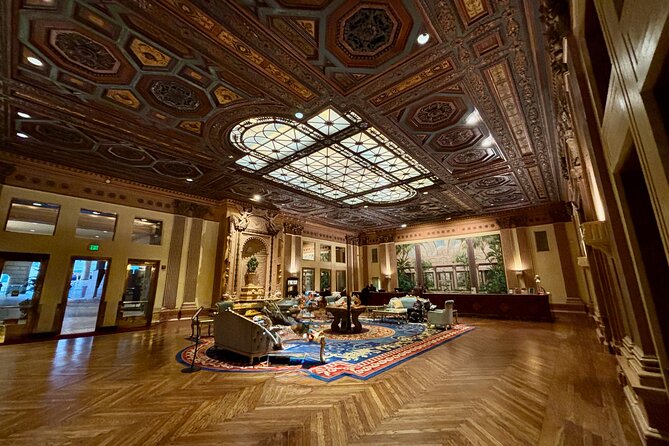 Downtown Los Angeles History and Architecture Walking Tour - Bookshops, jewelry and fashion