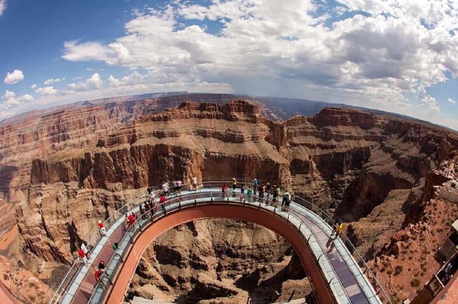 From Los Angeles: 3-Day Las Vegas Tour with Accommodation - Day one: Mojave Desert to Las Vegas
