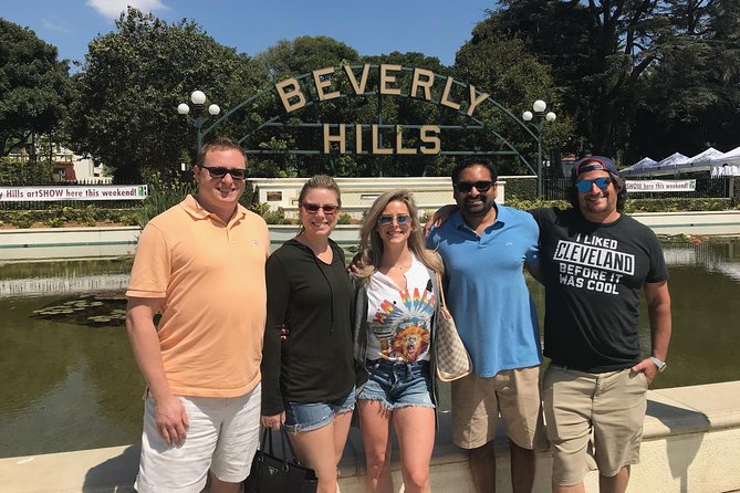 Full-Day Los Angeles Highlights Tour - What the guide adds, and what the vehicle means