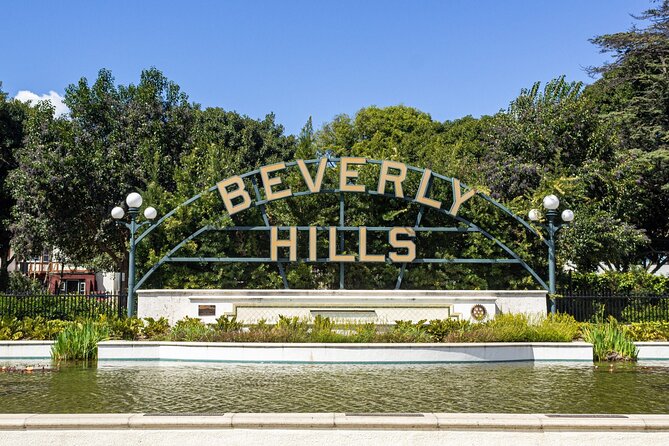 Hollywood, Beverly Hills & Celebrity Homes by Open Air Bus - Sunset Strip, seen from the road