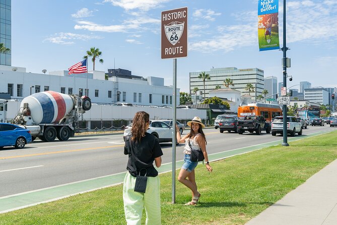 Hollywood, Beverly Hills & Celebrity Homes Tour by Open Air Bus - Hollywood’s famous sights, mostly from the road