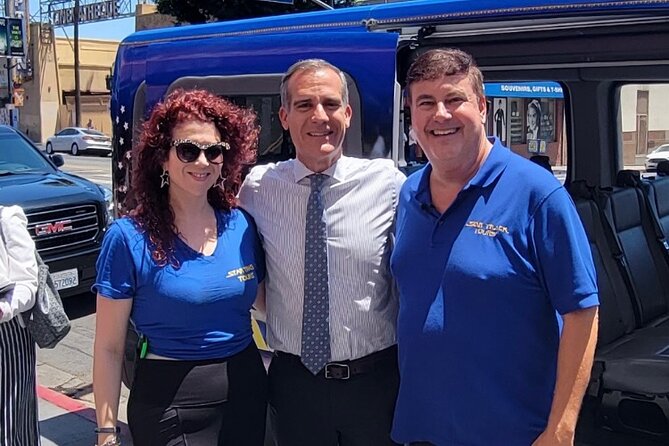 Hollywood Stars Tour: Walk of Fame, Celebrity Homes, Sunset Strip - The guide makes or breaks the ride