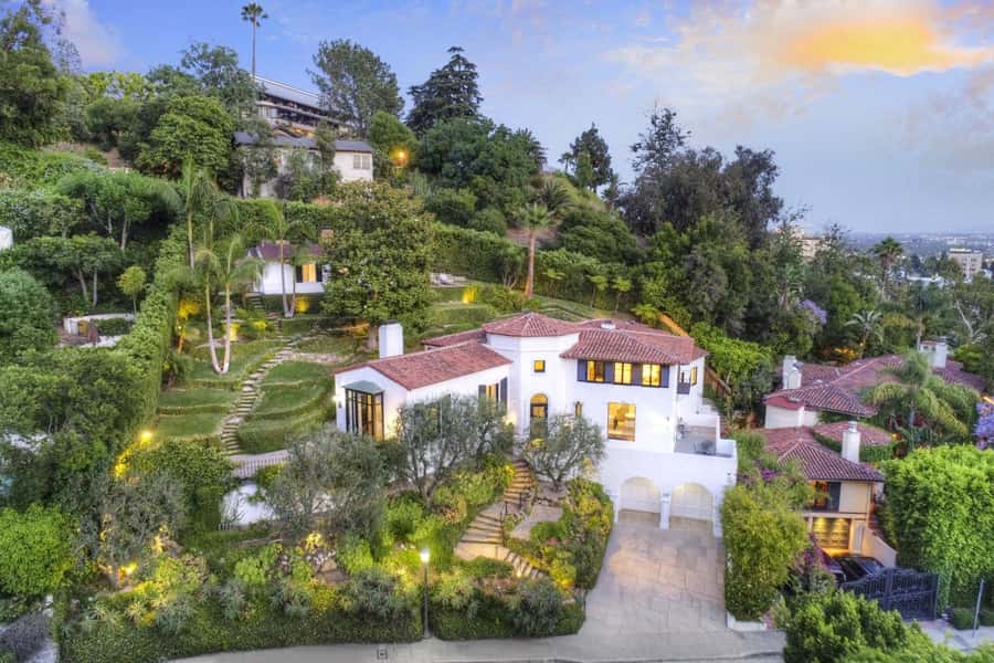 Hollywood Walking & Hiking Sunset Tour with LA Skyline Views - Should you book this Hollywood sunset walk?