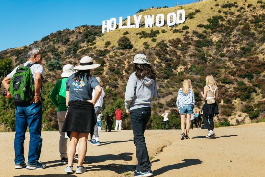 LA: Express Hollywood Sign Guided Walking Tour with Photos - Guides, humor, and local stories