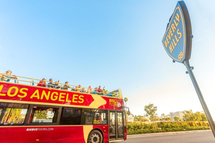 LA: Hop-on Hop-off Tour by Open-top Bus with 19 Stops - The Blue Route to Santa Monica