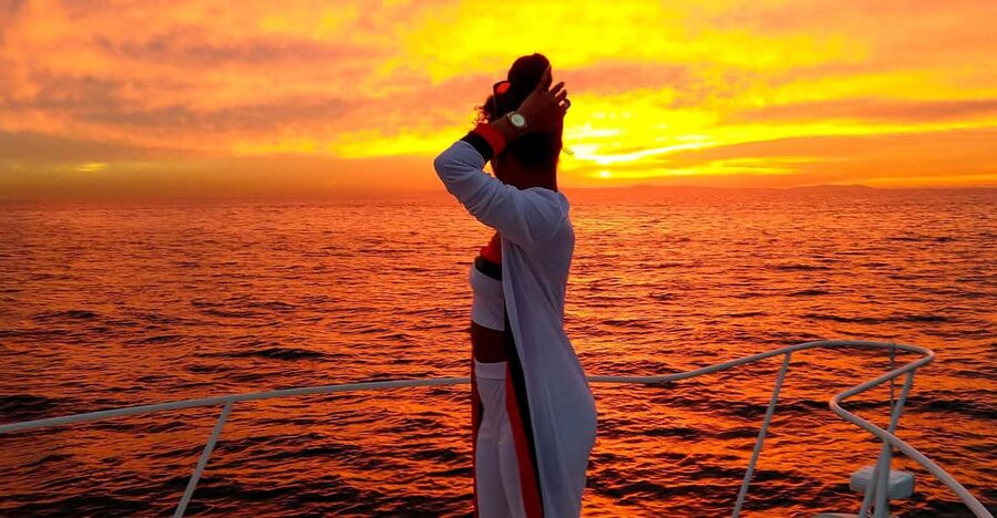 Long Beach: 3hr Private Yacht Trip (1 ticket covers 1-6 ppl) - A route from the Queen Mary to Naples