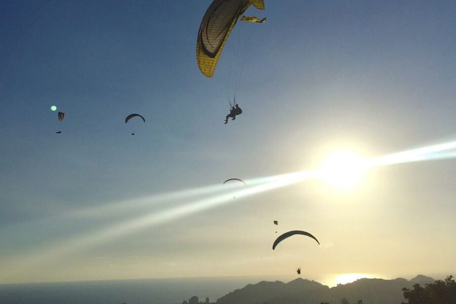 Los Angeles: 30-Minute Tandem Paragliding Experience - Up to 30 minutes above Malibu