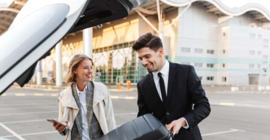 Los Angeles Airport: One-Way Private Transfer to Los Angeles - A pickup built around flight tracking