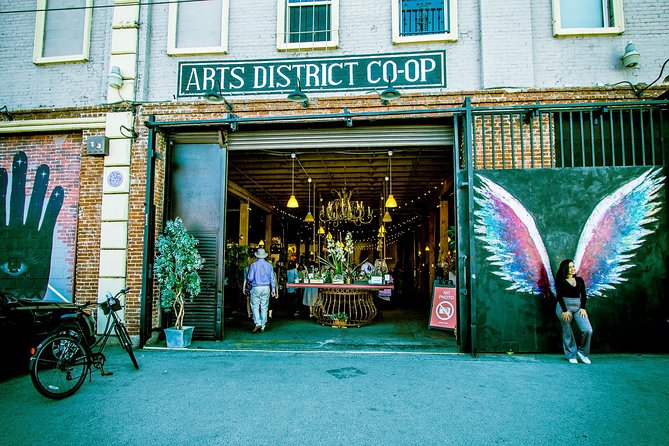 Los Angeles Arts District Bike Tour - Murals, alleys, and working artists