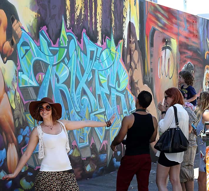 Los Angeles: Arts District Street Art, Graffiti Walking Tour - A two-hour walk, starting on Colyton Street