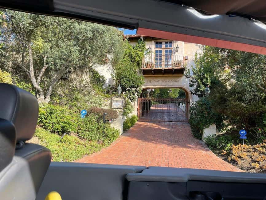 Los Angeles: Celebrity Homes and Movie Scenes Bus Tour - A fast first look at Hollywood