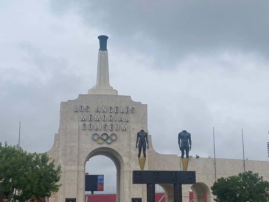 Los Angeles: City Highlights Tour From Cruise Port - The Coliseum gives the day a local starting point