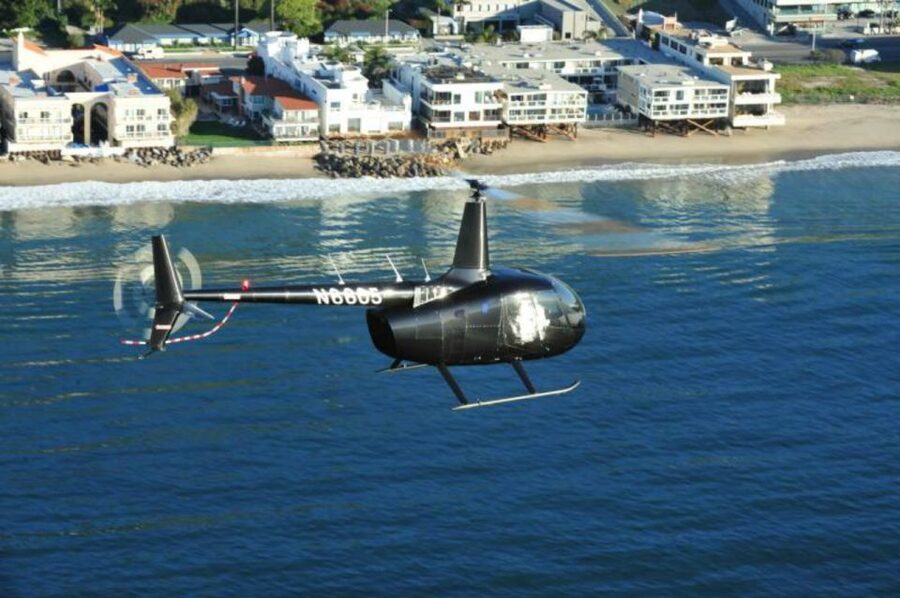 Los Angeles: Downtown Landing Helicopter Tour - The rooftop landing and sparkling-wine pause
