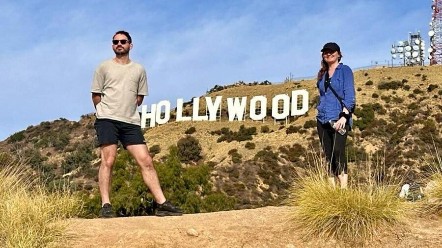 Los Angeles: Express Hollywood Sign Guided Walk & Photo Tour - At a glance: a short walk with close-up sign views
