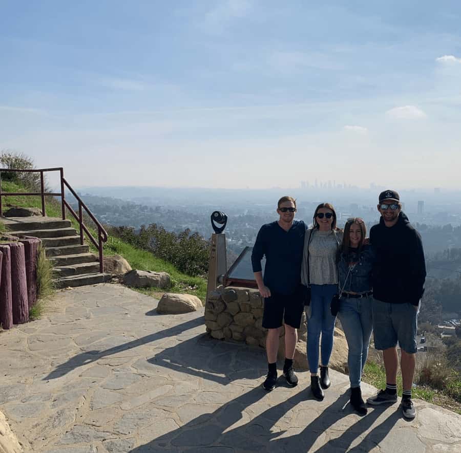 Los Angeles: Hollywood Tour & Celebrity Homes - Beverly Hills and the 15-minute sign stop