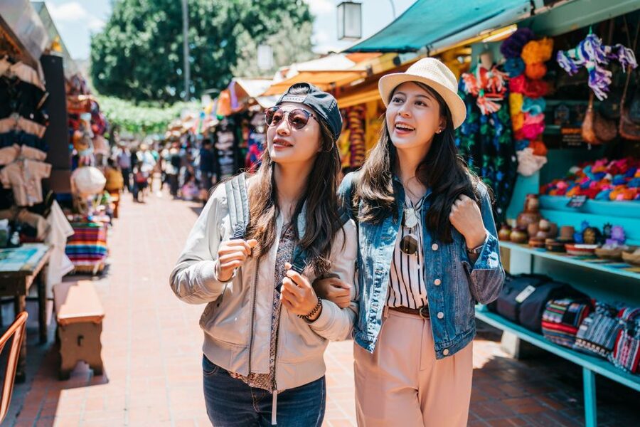 Los Angeles: Hop-On Hop-Off Bus Tour with Audio Guide - Hollywood’s famous addresses on the Red Route