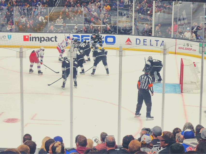 Los Angeles: LA Kings Ice Hockey Game Ticket - The game itself: fast, loud and easy to enjoy