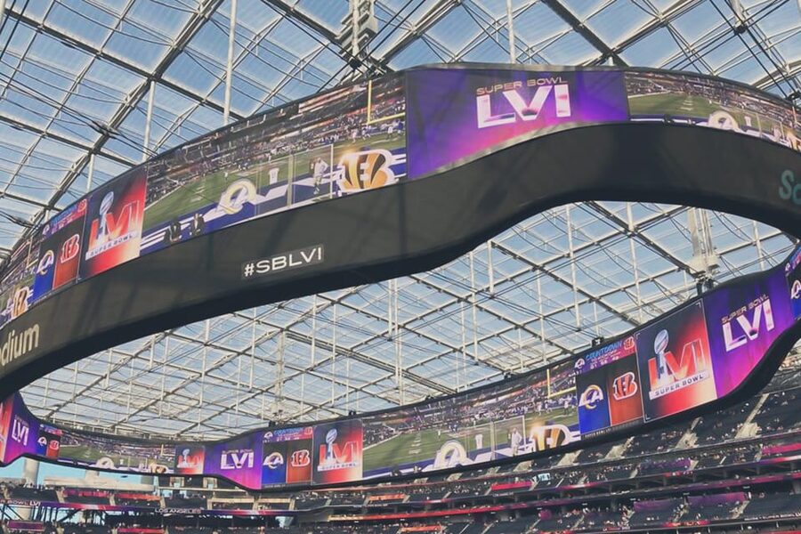 Los Angeles: LA Rams NFL Game Ticket at SoFi Stadium - Who should book a Rams game at SoFi?