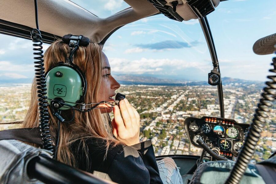 Los Angeles: Private 1-Hour Sightseeing Helicopter Tour - What the private format means
