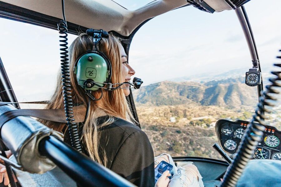 Los Angeles: Private 1-Hour Sightseeing Helicopter Tour - Who should book this flight?