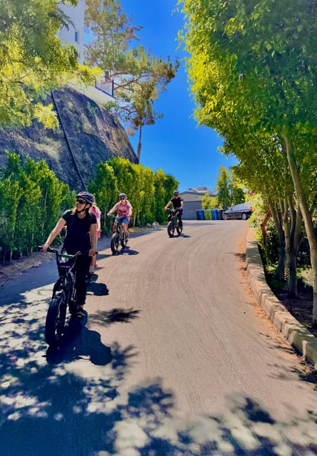 Los Angeles: Scott E-Bike Tours to the Hollywood Sign & More - Scott’s stories and photos add more than a bike ride