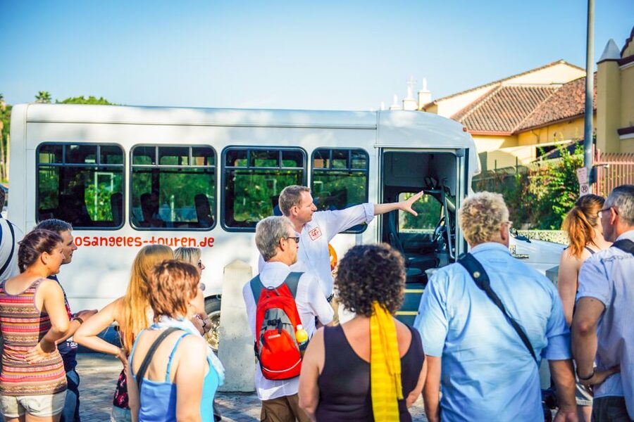 Los Angeles: Small Group Sightseeing Tour - Olvera Street and Union Station set the scene