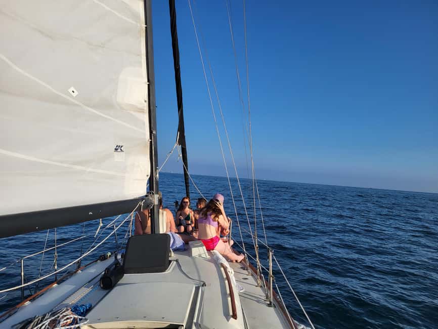 Los Angeles: Sunset Sailing - Motion, comfort, and who should skip it
