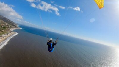 Malibu Hills to Beach: Tandem Paragliding Flight Adventure
