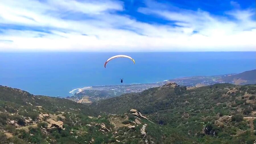 Malibu Hills to Beach: Tandem Paragliding Flight Adventure - Who should book this flight?