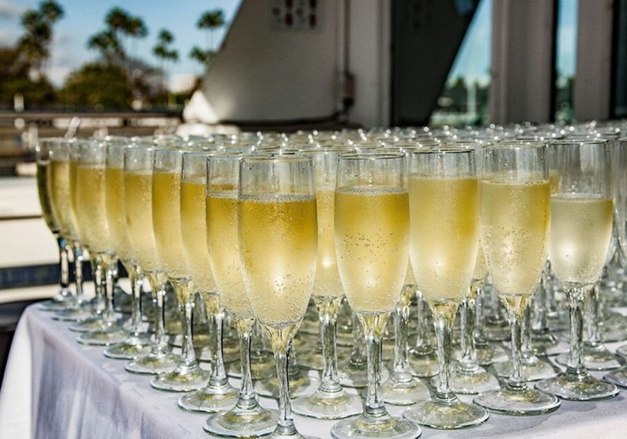 Marina Del Rey: Christmas Eve Buffet Brunch or Dinner Cruise - Dinner leans into familiar holiday dishes