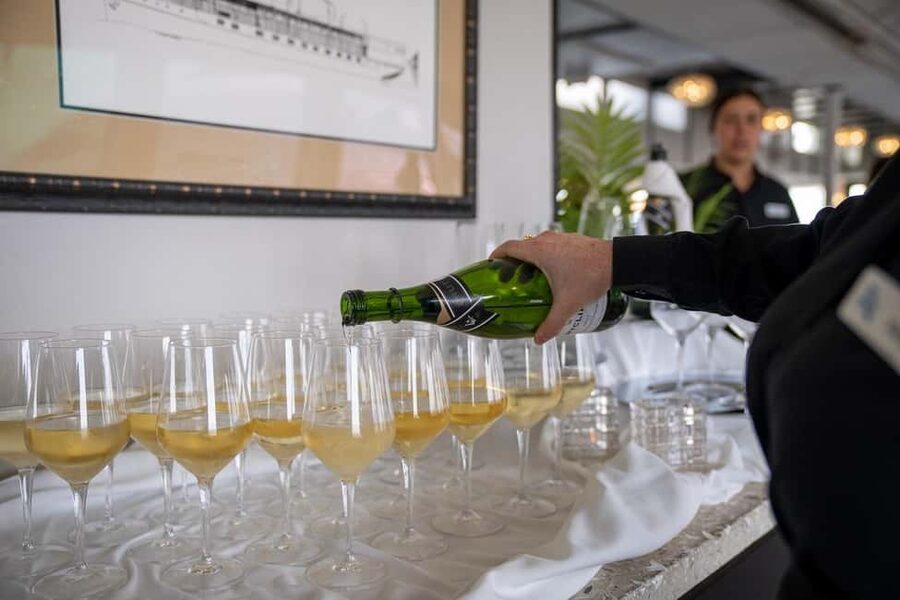 Marina del Rey: City Cruises Champagne Brunch Cruise - Two hours of harbor scenery