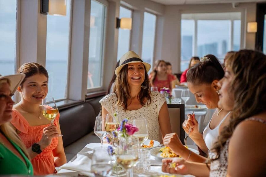 Newport Beach: City Cruises Champagne & Brunch Buffet Cruise - What the buffet offers