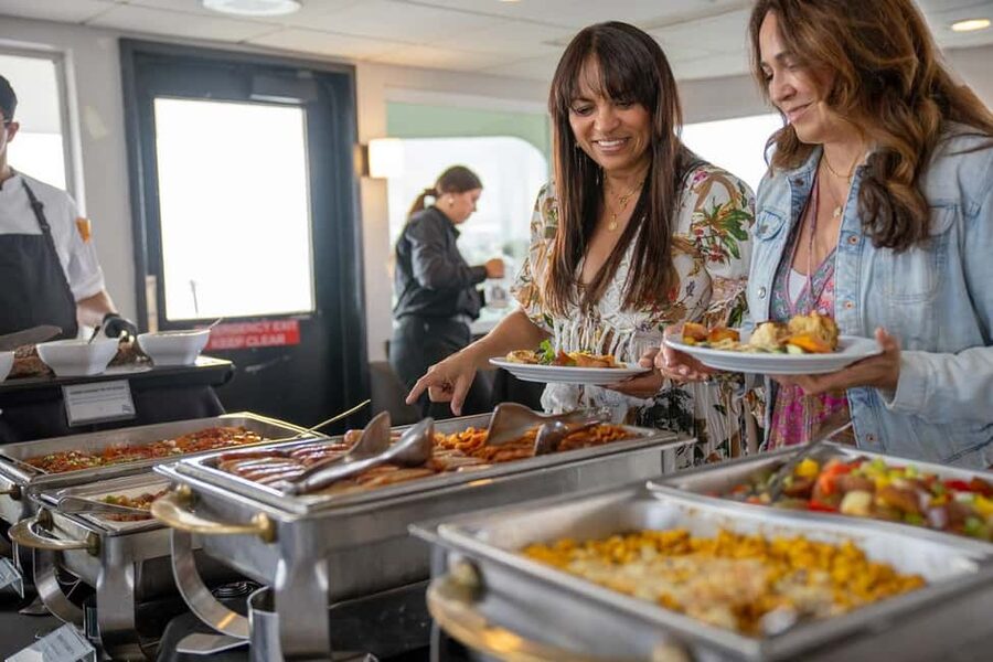 Newport Beach: City Cruises Champagne & Brunch Buffet Cruise - Should you book the Newport Beach brunch cruise?