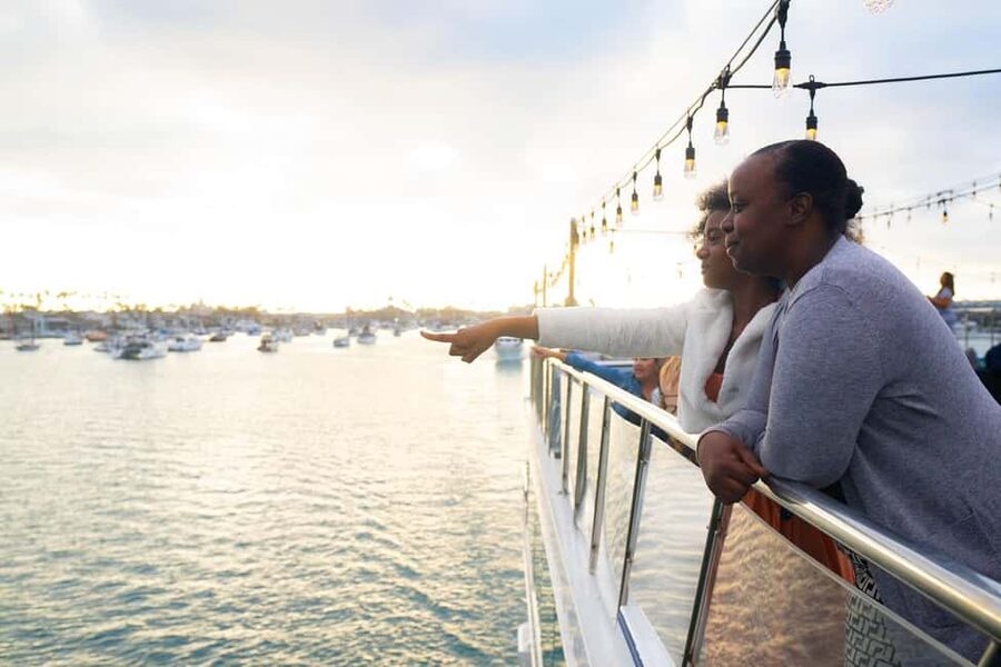 Newport Beach: City Cruises Weekend Dinner Cruise with DJ - Practical details before you book