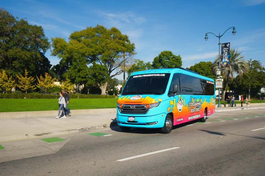 Santa Monica: Best of LA Tour with 3 Iconic Stops - A big-city overview from Santa Monica