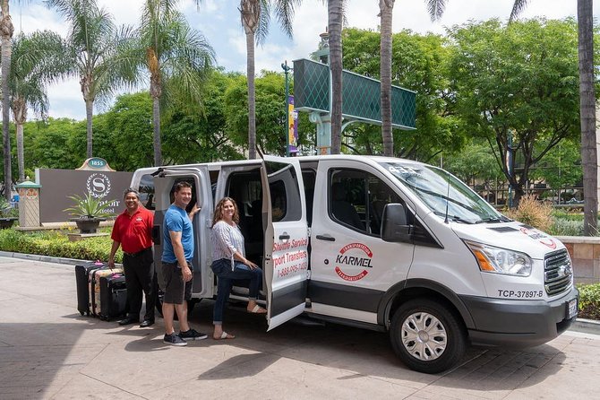 Shared Airport Departure Transfer Anaheim and Orange County to John Wayne Airport - Getting from the Anaheim area to SNA