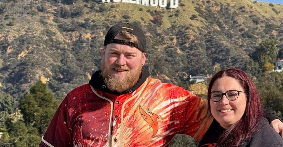 Sightseeing Hollywood Tours - The Hollywood Sign and the view from the road