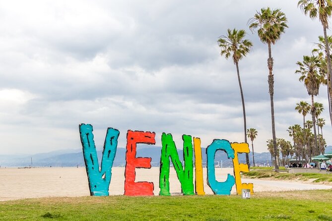 Sightseeing Tour of Los Angeles from LAX Hotels - Beverly Hills, in a quick pass