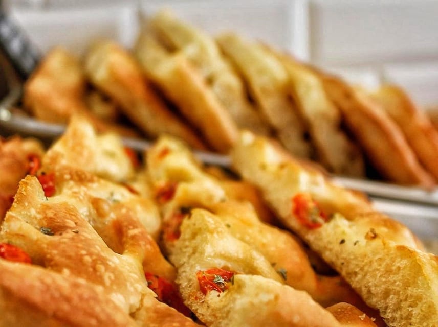 Silver Lake Food Tour with Comedian Foodie Guide! - Starting on Sunset Boulevard