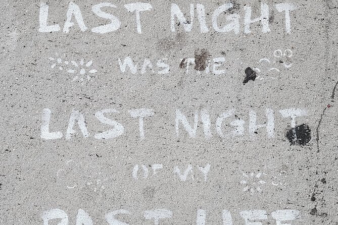 Sunset Boulevard True Crime and Ghost Stories Tour - Sunset Tower and the old Hollywood crowd