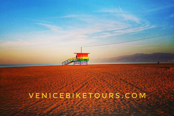 Venice Vibrations Public Bike Tour Experience - Taking time in the Venice Canals